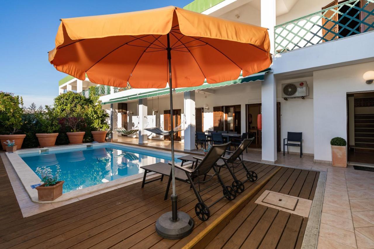 Holiday Villa In Elite Residential Area Of Фару Екстер'єр фото